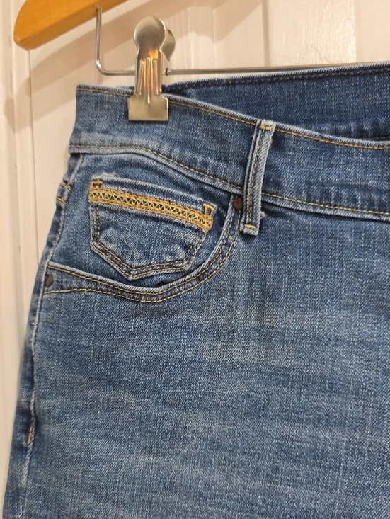 Levis 515 Women’s Blue Denim Capri Jeans Size 14 - Picture 2 of 13